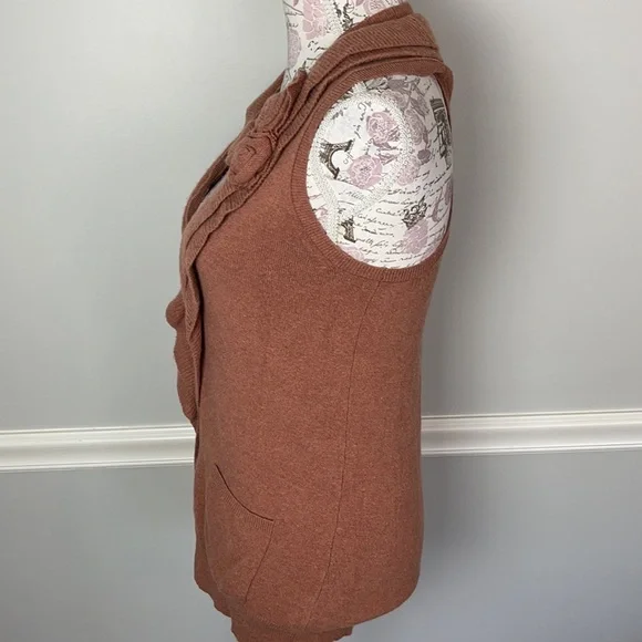 Banana Republic Petite Small Rose Sweater Vest - Picture 3 of 6